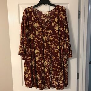 Burgundy color Umgee brand Flowy top/dress!